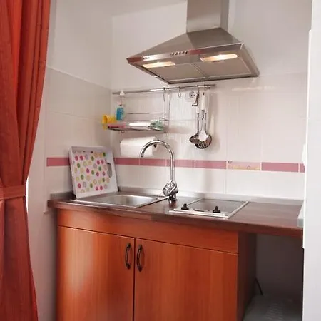 Apartment Studio Gradac 6661b Gradac (Split-Dalmatia)