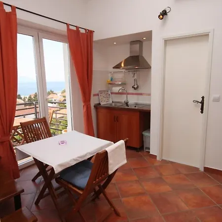 Apartment Studio Gradac 6661b